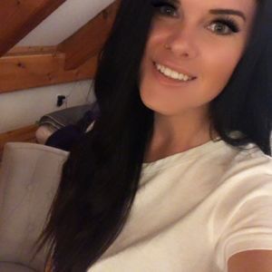 Meet your Posher, Karlee